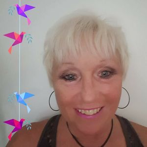 Meet your Posher, Dee